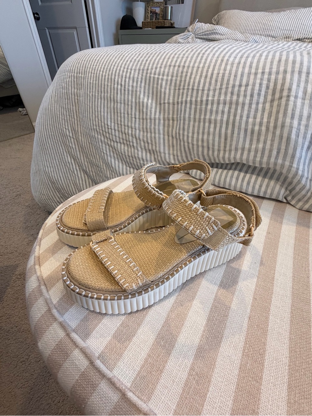 Platform Raffia Sandals - Picture 3 of 3